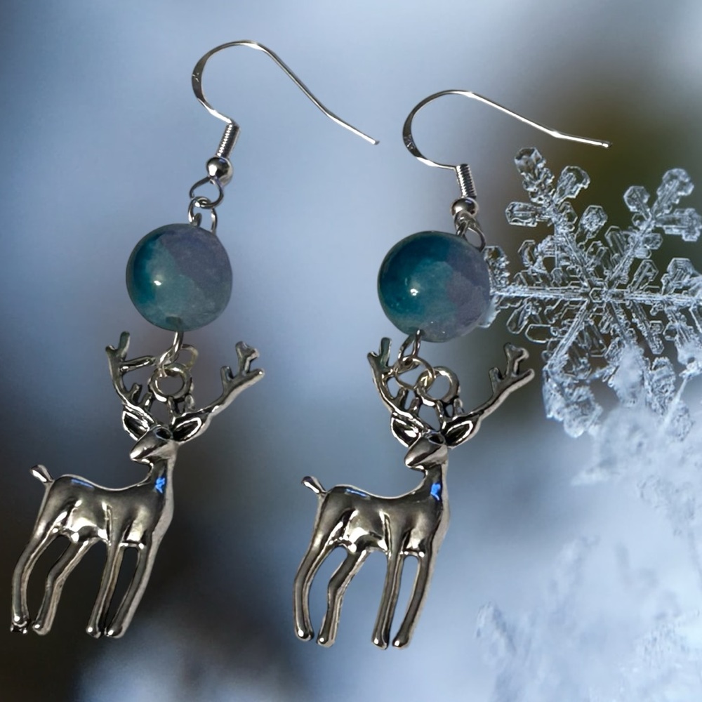 Handmade Earrings Silver Reindeer Green Beads Dangle Handmade Pierced - Picture 2 of 7
